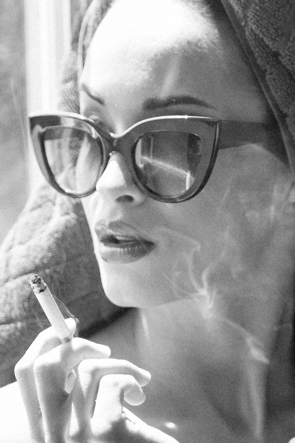 BONE & PHONE - Image 4