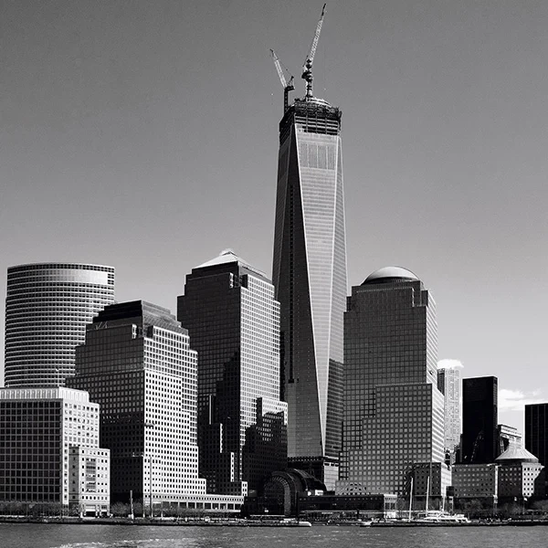 Skyline photography, artistic street photography, urban panorama full of dynamism.