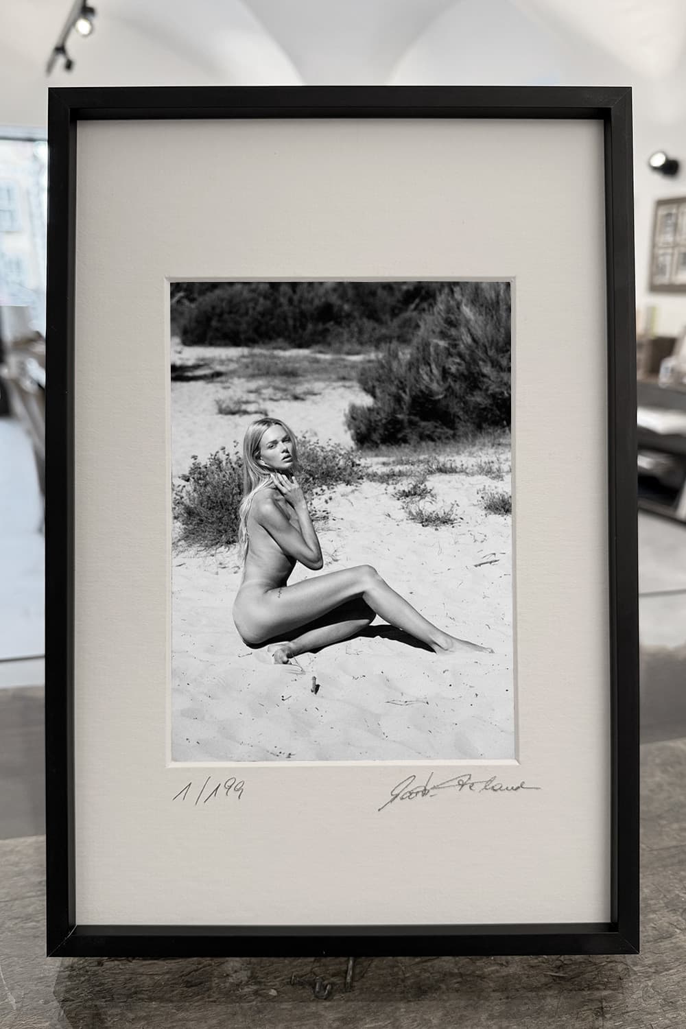 Gerahmter Fine Art Print der limitierten Edition – 1/199, signiert auf Passepartout – SAND ME A POSTCARD