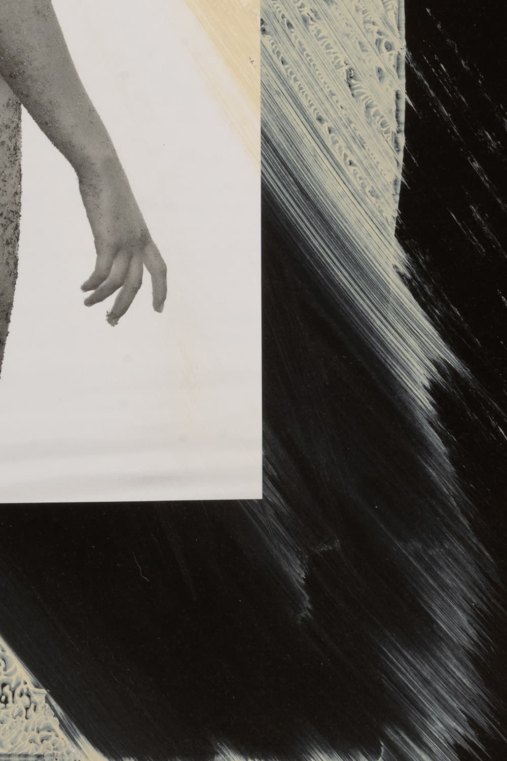 WALKING INTO BEIGE – Bild 5